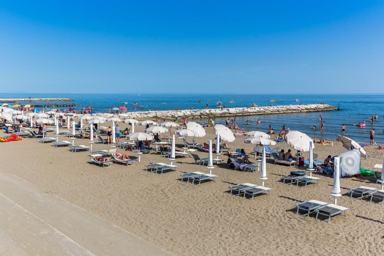 Апартаменты Pioppi Lido Altanea Каорле Экстерьер фото