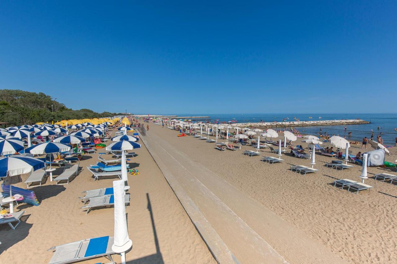 Апартаменты Pioppi Lido Altanea Каорле Экстерьер фото